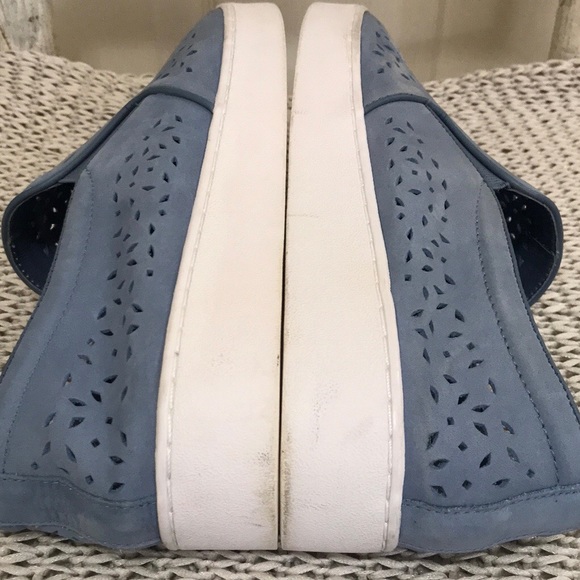 Vionic Splendid Midi Perforated Slip-On Blue - Picture 12 of 16